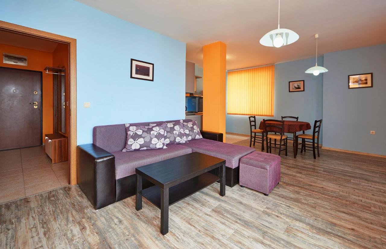 Apartments Dimitrovi Pomorie Exterior foto