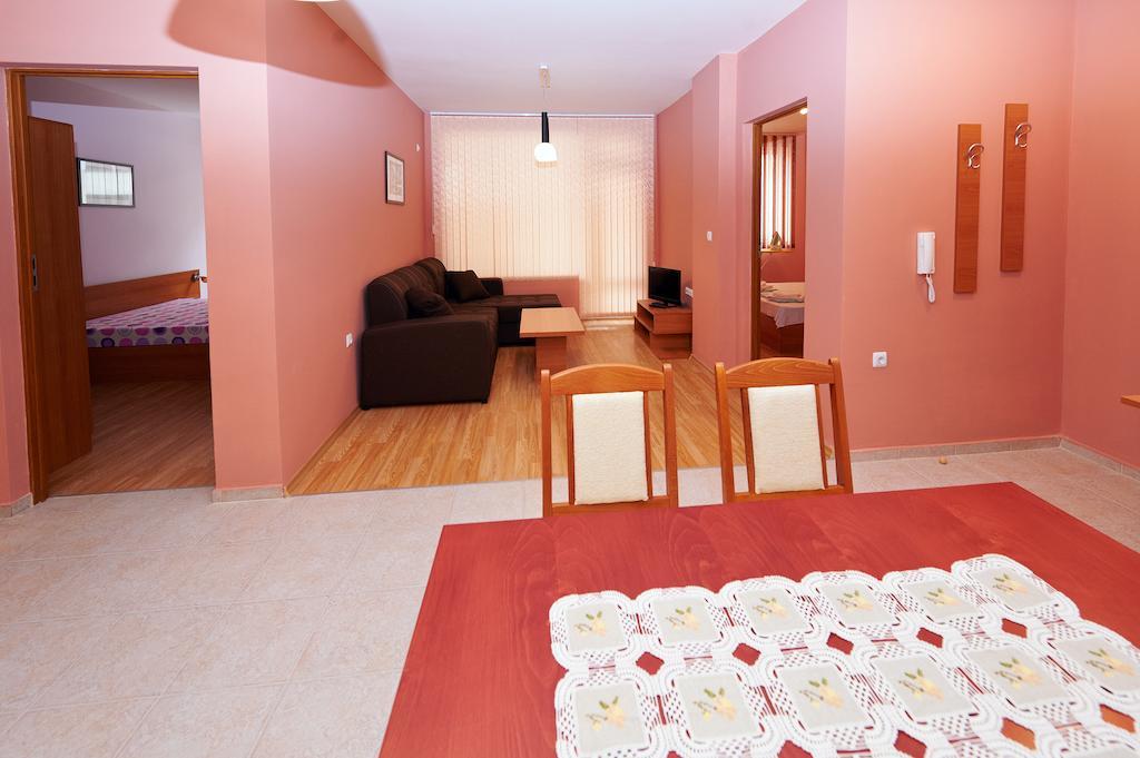 Apartments Dimitrovi Pomorie Cameră foto