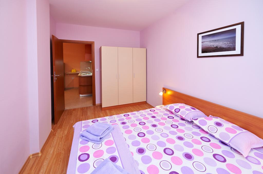 Apartments Dimitrovi Pomorie Cameră foto