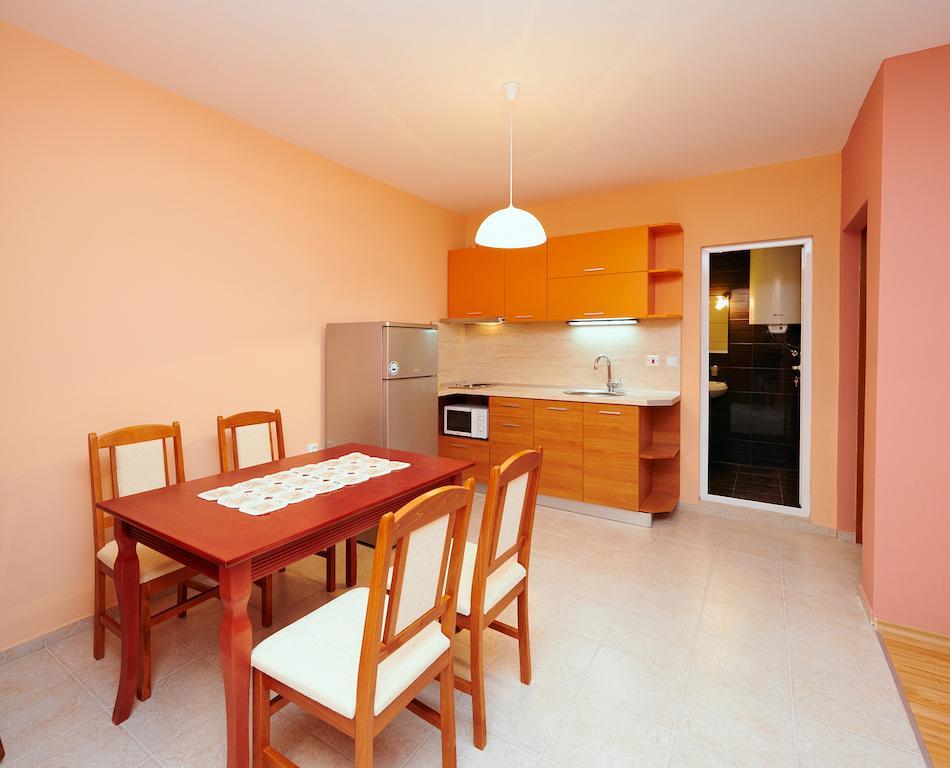 Apartments Dimitrovi Pomorie Cameră foto